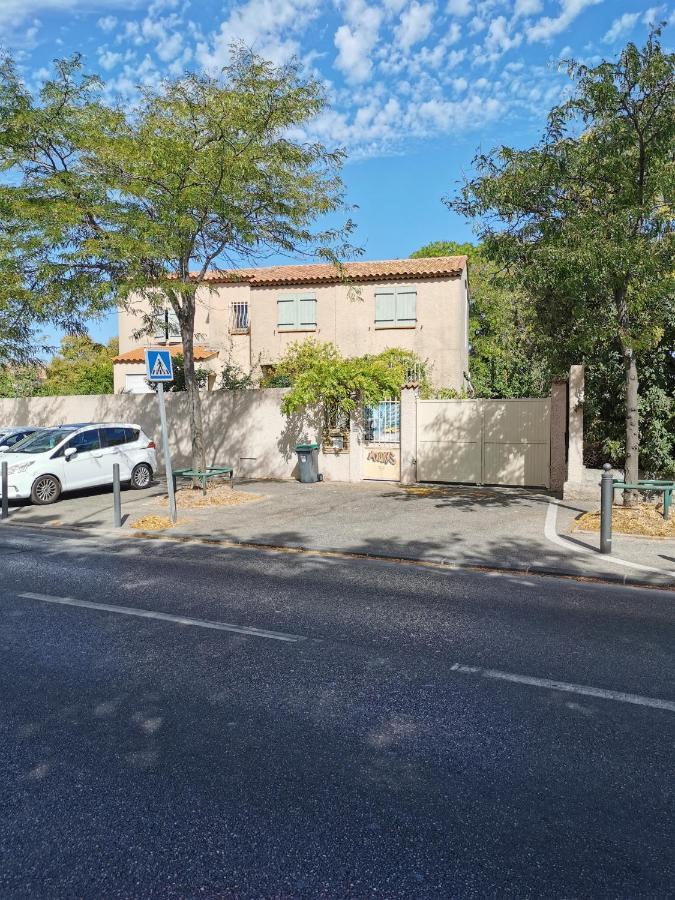Appartement En Sous Sol De Villa Avec Acces Jardin Et Piscine Marseille Eksteriør billede