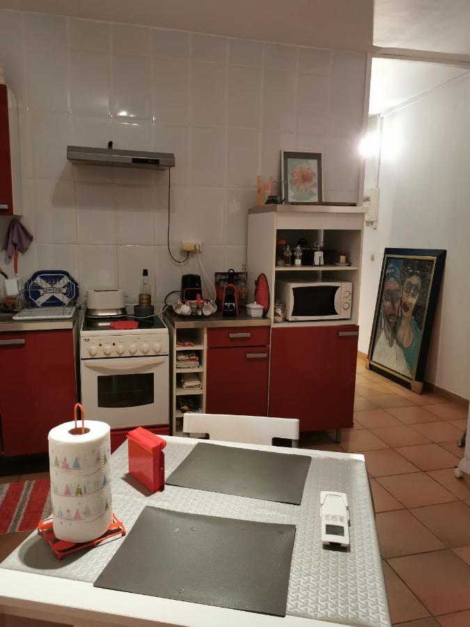 Appartement En Sous Sol De Villa Avec Acces Jardin Et Piscine Marseille Eksteriør billede