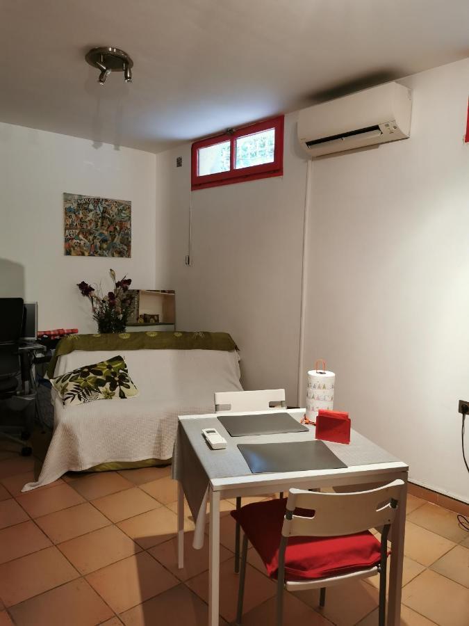 Appartement En Sous Sol De Villa Avec Acces Jardin Et Piscine Marseille Eksteriør billede